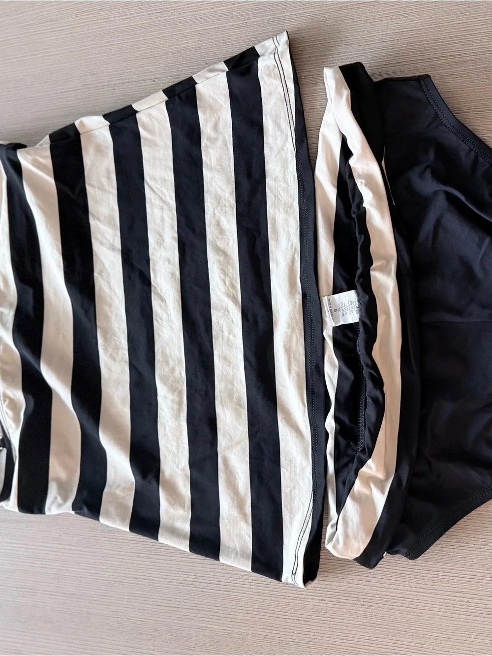 La Blanca Black and White Striped Tankini Set. Bottom is size 8, top is size 10